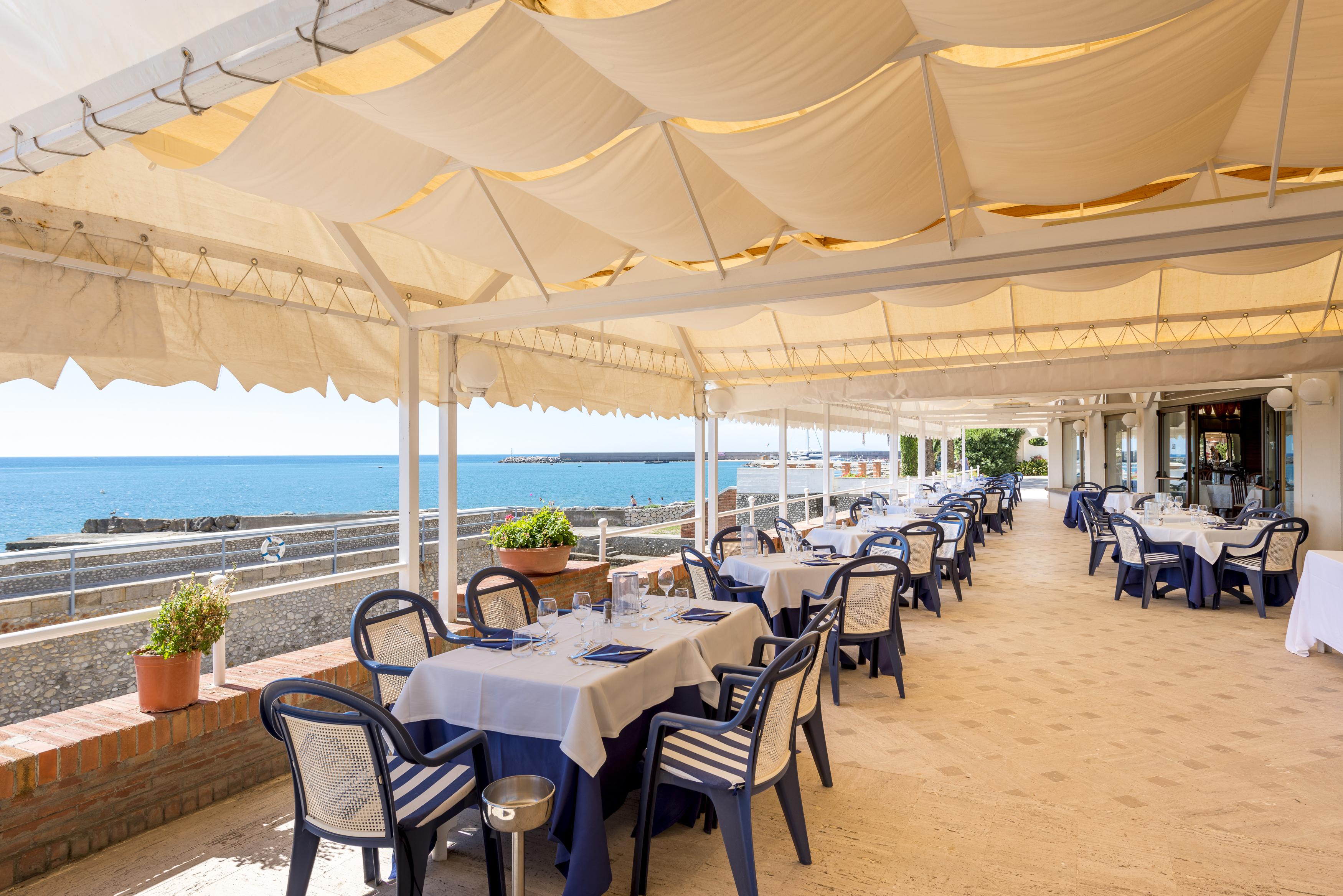 Hotel Ristorante Maga Circe San Felice Circeo Buitenkant foto