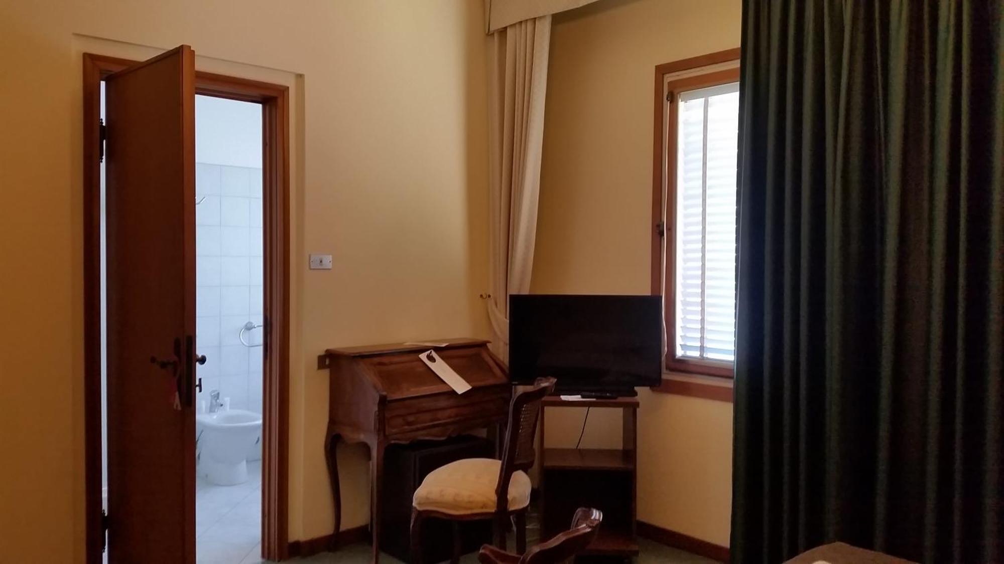 Hotel Ristorante Maga Circe San Felice Circeo Buitenkant foto
