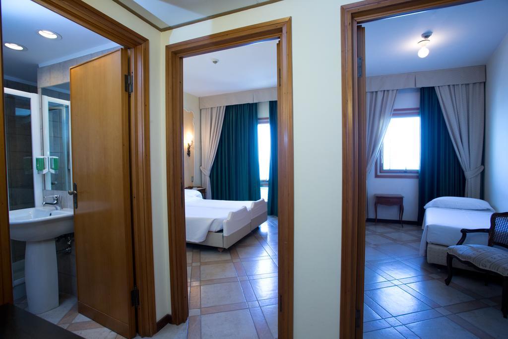 Hotel Ristorante Maga Circe San Felice Circeo Buitenkant foto